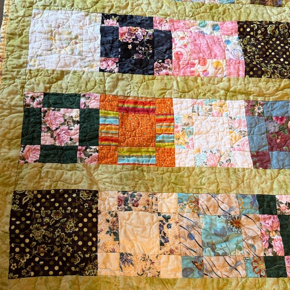 Handmade Quilt - Picture 4 of 7